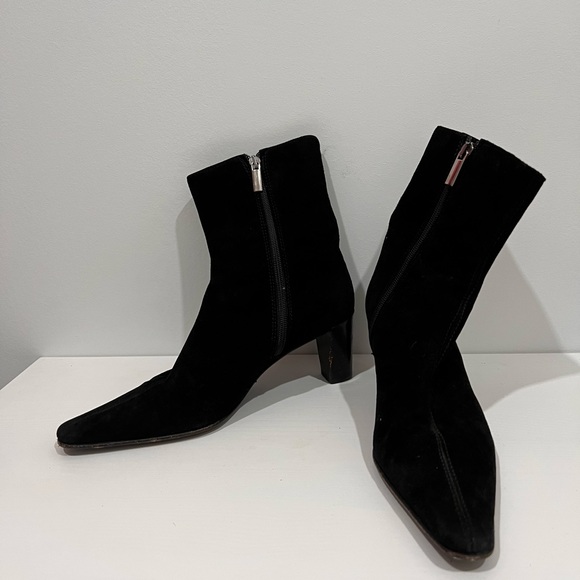 Aquatalia Shoes - Aquatalia suede heeled ankle boots size 7